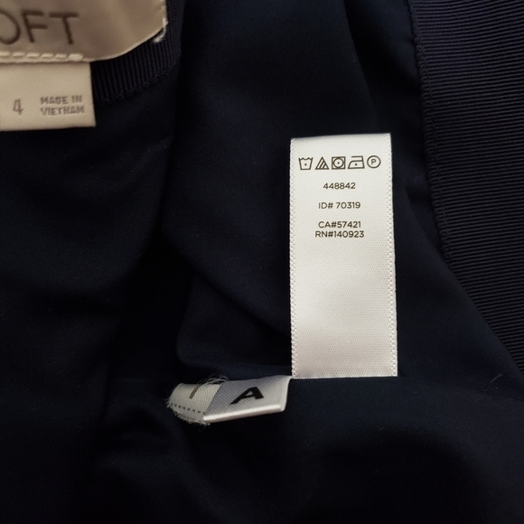 Loft Diamond Button Wrap Red Skirt, Size 4, 8 - Picture 8 of 8